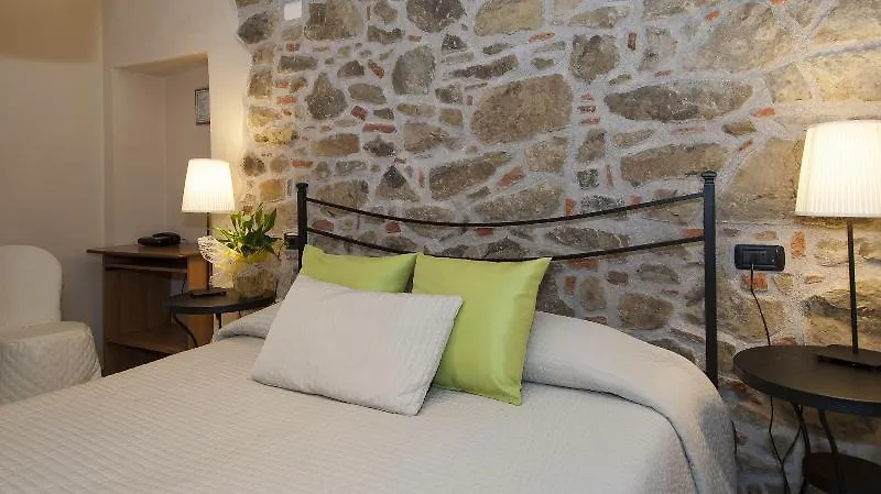 Hotel Monti San Baronto
