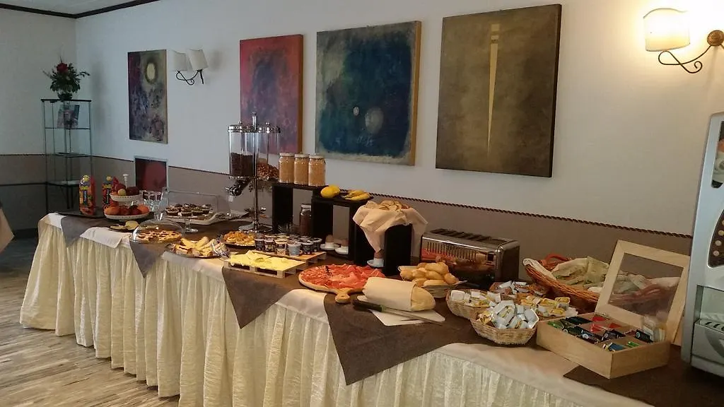 Hotel Monti San Baronto
