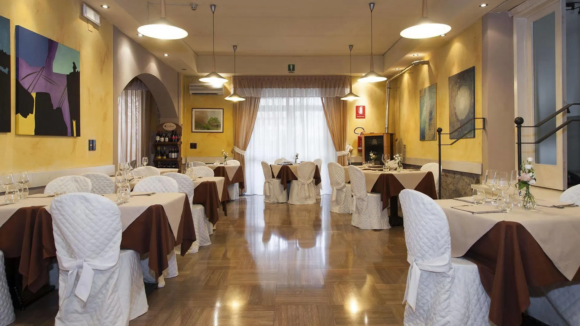 Hotel Monti San Baronto