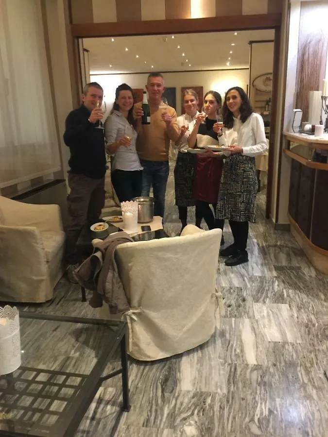 Hotel Monti San Baronto