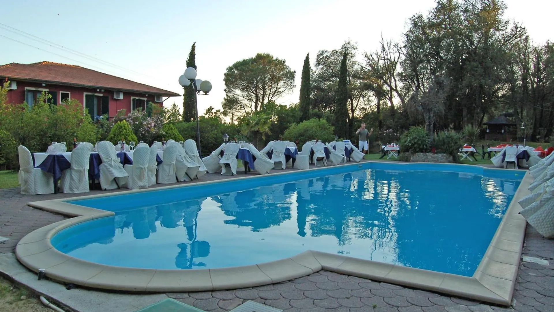 Hotel Monti San Baronto Italien