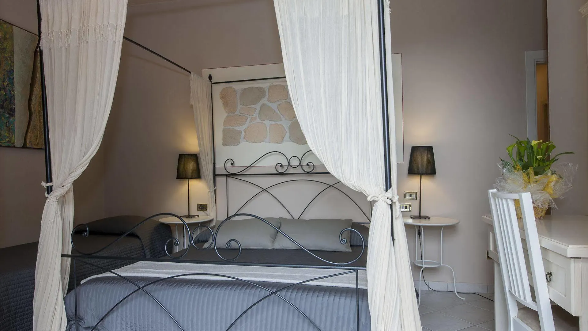 Hotel Monti San Baronto
