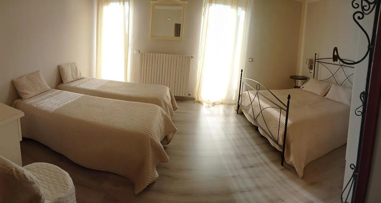Hotel Monti San Baronto